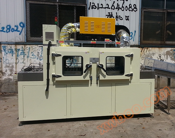 Pulizia e asciugatura in linea dopo la lavorazione delle parti automobilistiche