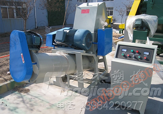 Grinding and cleaning integrated machine