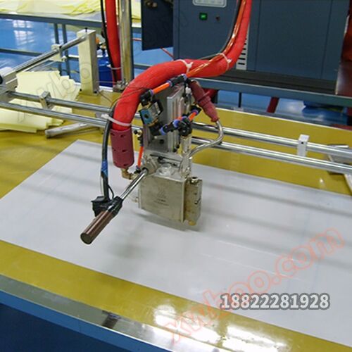 Automatic surgical gown spray glue machine