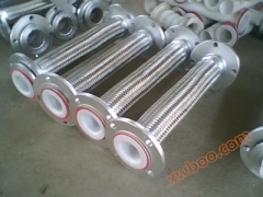 Stahlbekleideter Tetrafluormetallschlauch ist ein häufig in der Industrie verwendetes Rohrleitungszubehör, das bei Temperaturen von -2...