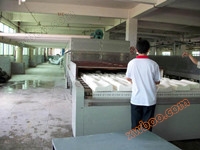 Mikrovlnná sušička latexových matrací