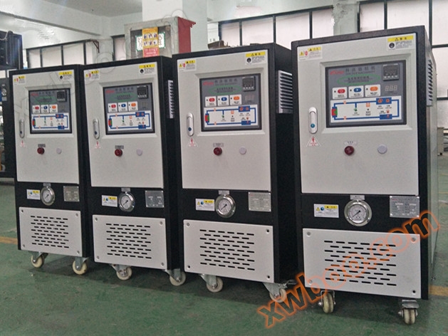 Kneading machine dedicated oil temperature machine