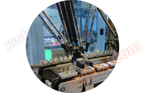 Robot Parallel Saus Salad Isi Botol Bahan